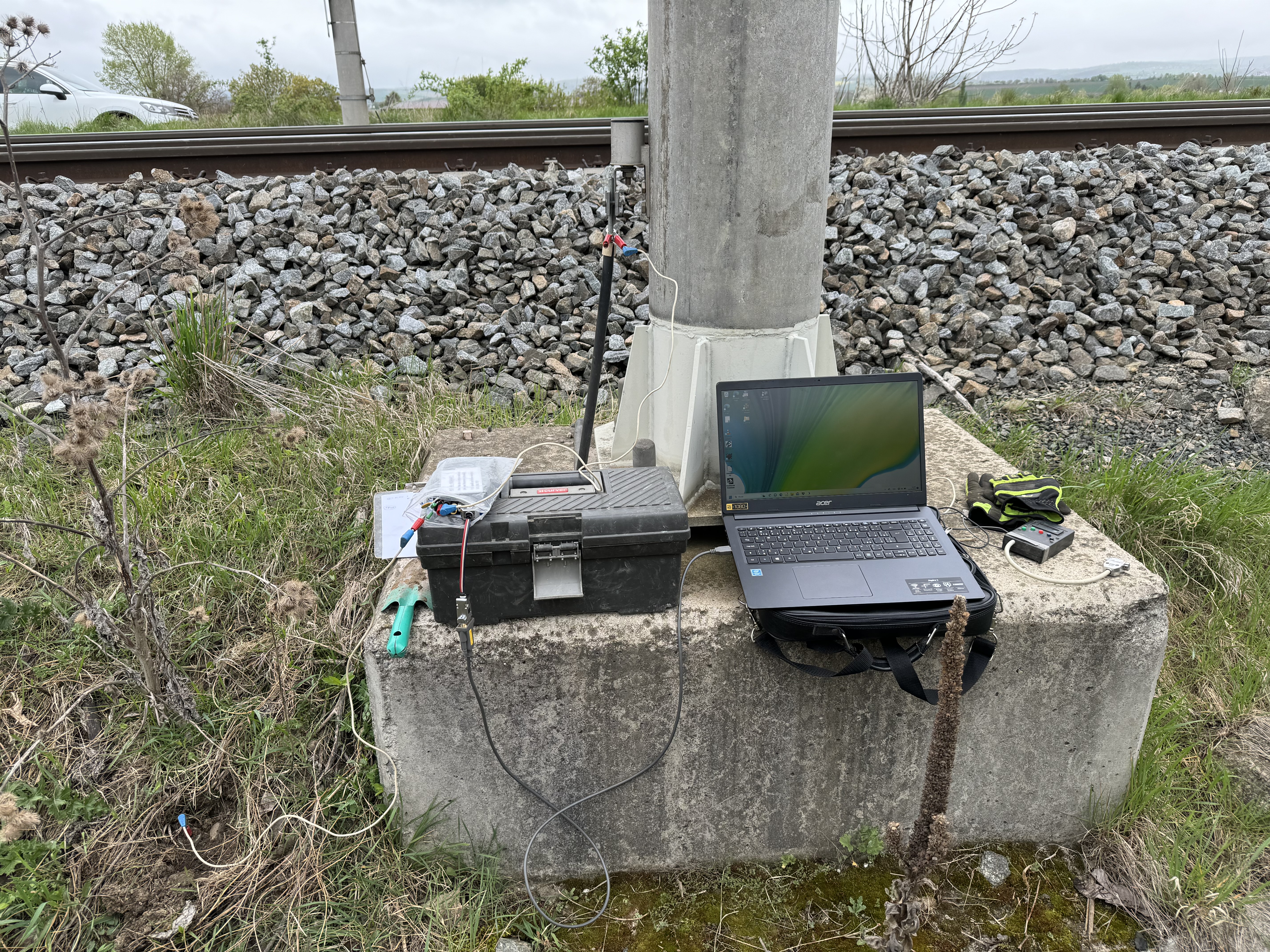 Měření napětí kolej elektroda